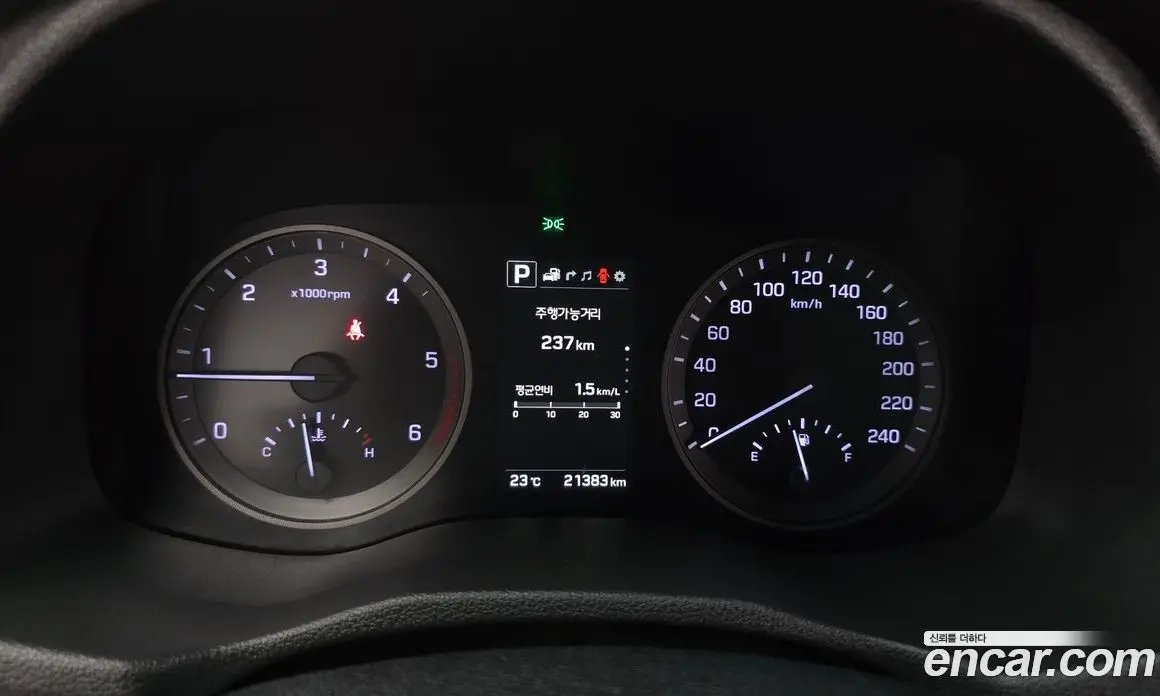 Hyundai Tucson 2015 1.7 автомат (гидро), фото 11 Hyundai Tucson 2015 1.7 автомат (гидро), фото 11