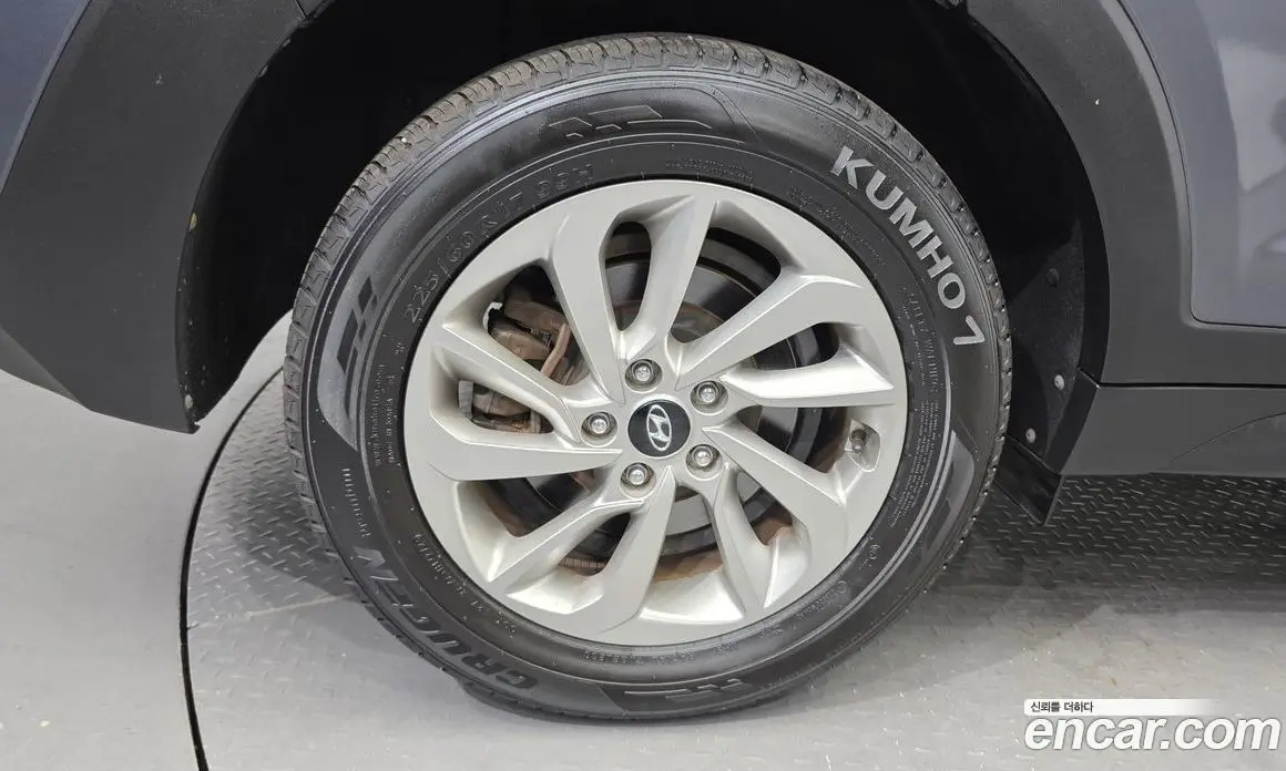 Hyundai Tucson 2015 1.7 автомат (гидро), фото 5 Hyundai Tucson 2015 1.7 автомат (гидро), фото 5