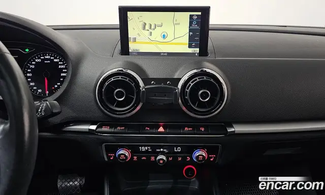Audi A3 2015 2.0 автомат (гидро), миниатюра 12
