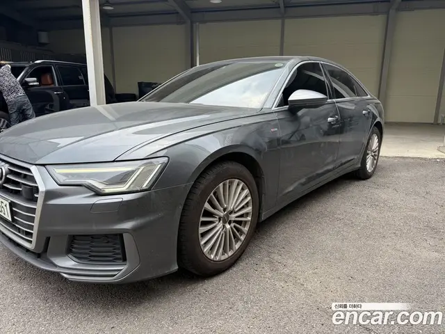 Audi A6 2021 2.0 автомат (гидро), миниатюра 1