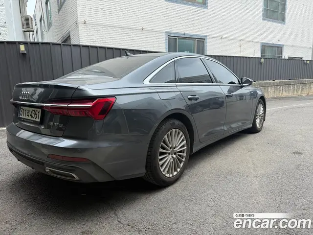 Audi A6 2021 2.0 автомат (гидро), миниатюра 2