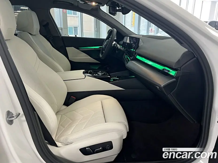 BMW 5 серия 2025 2.0 автомат (гидро), фото 12