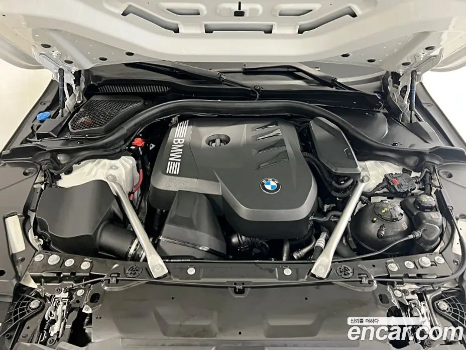 BMW 5 серия 2025 2.0 автомат (гидро), фото 6