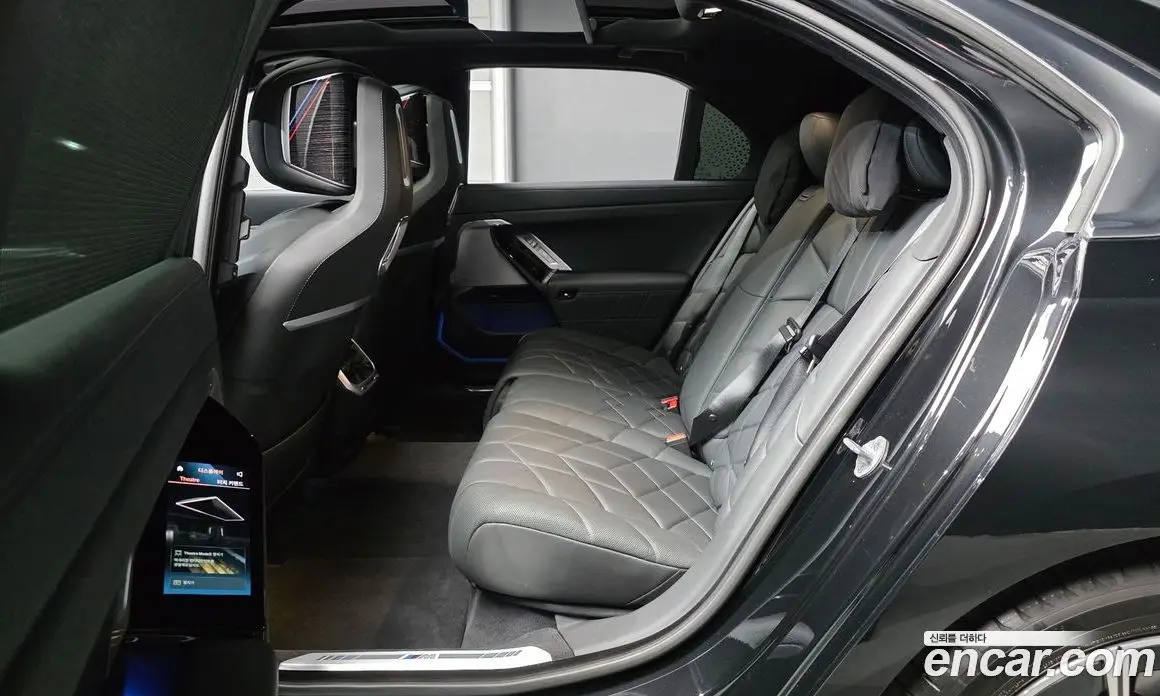 BMW 7 серия 2025 3.0 автомат (гидро), фото 18 BMW 7 серия 2025 3.0 автомат (гидро), фото 18