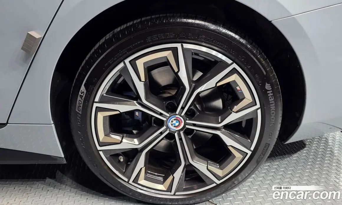 BMW i4 2022 0.2 автомат (гидро), фото 7 BMW i4 2022 0.2 автомат (гидро), фото 7