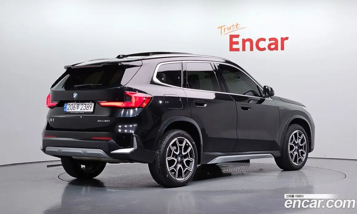 BMW X1 2024 2.0 автомат (гидро), фото 2 BMW X1 2024 2.0 автомат (гидро), фото 2