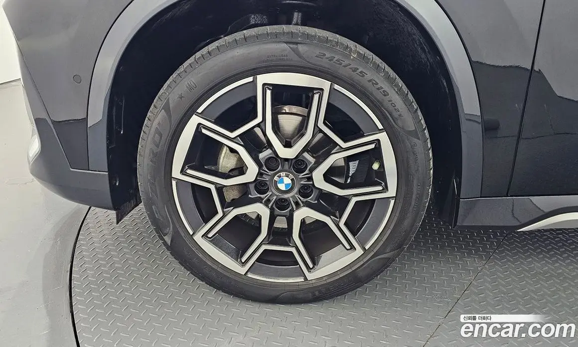 BMW X1 2024 2.0 автомат (гидро), фото 5 BMW X1 2024 2.0 автомат (гидро), фото 5
