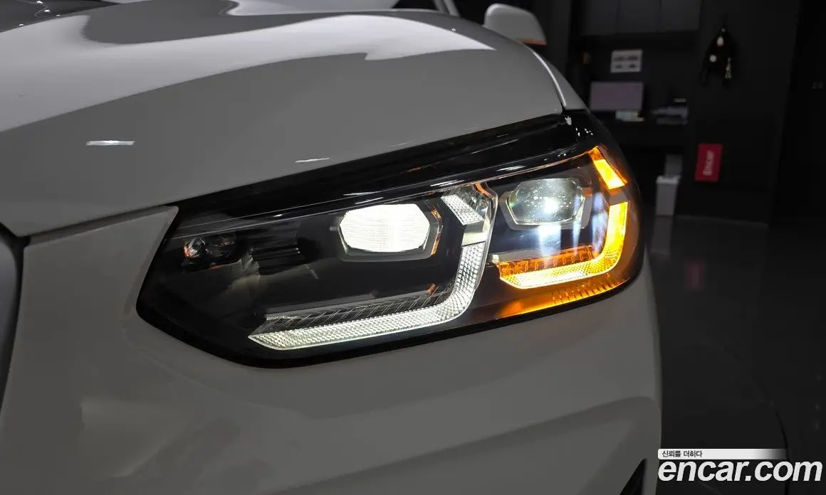 BMW X3 2024 2.0 автомат (гидро), фото 8