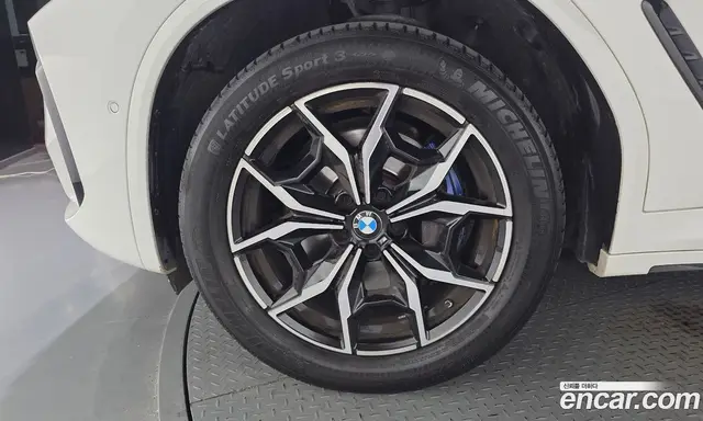 BMW X4 2023 2.0 автомат (гидро), миниатюра 5