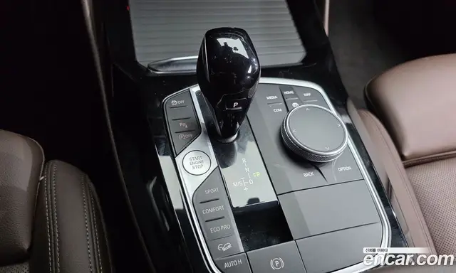 BMW X4 2023 2.0 автомат (гидро), миниатюра 9