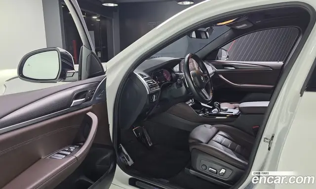BMW X4 2023 2.0 автомат (гидро), миниатюра 10