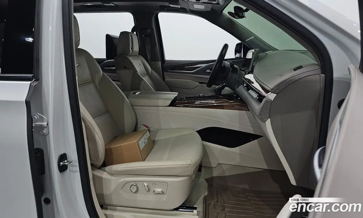 Cadillac Escalade 2023 6.2 автомат (гидро), фото 13 Cadillac Escalade 2023 6.2 автомат (гидро), фото 13