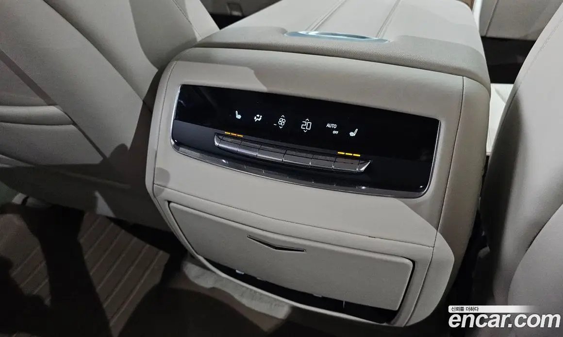 Cadillac Escalade 2023 6.2 автомат (гидро), фото 31 Cadillac Escalade 2023 6.2 автомат (гидро), фото 31
