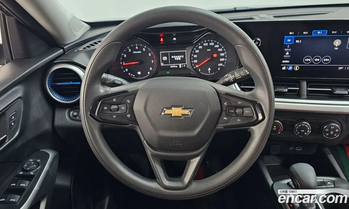 Chevrolet Trax 2024 1.2 автомат (гидро), фото 13