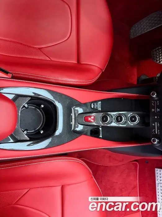 Ferrari Portofino 2021 3.9 автомат (гидро), фото 17 Ferrari Portofino 2021 3.9 автомат (гидро), фото 17