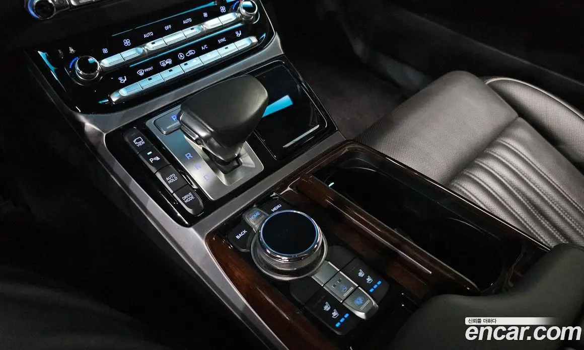 Genesis EQ900 2016 5.0 автомат (гидро), фото 12 Genesis EQ900 2016 5.0 автомат (гидро), фото 12