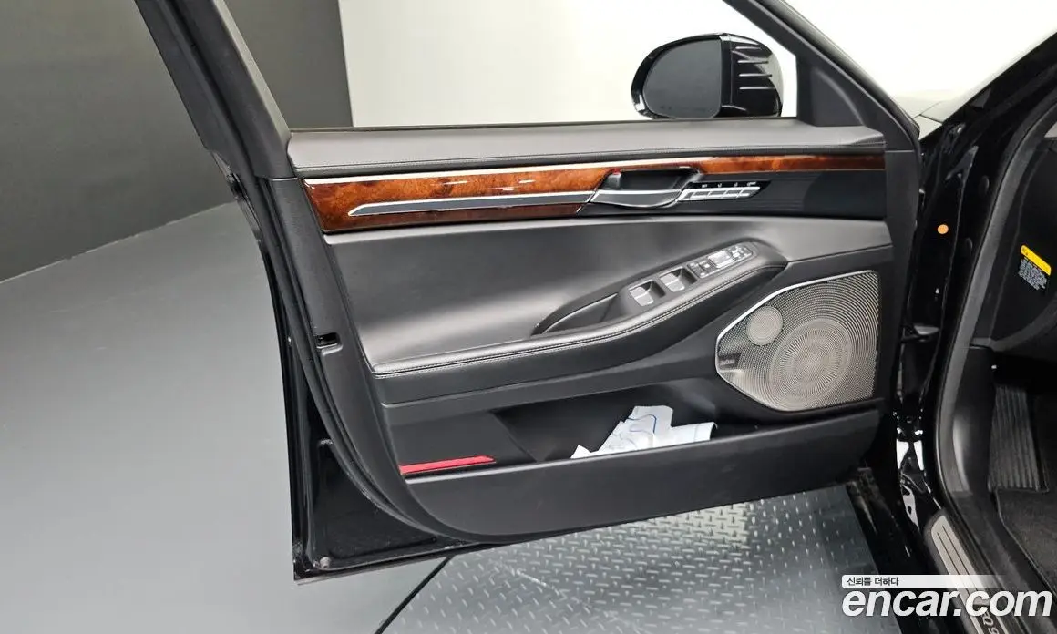 Genesis EQ900 2016 5.0 автомат (гидро), фото 14 Genesis EQ900 2016 5.0 автомат (гидро), фото 14