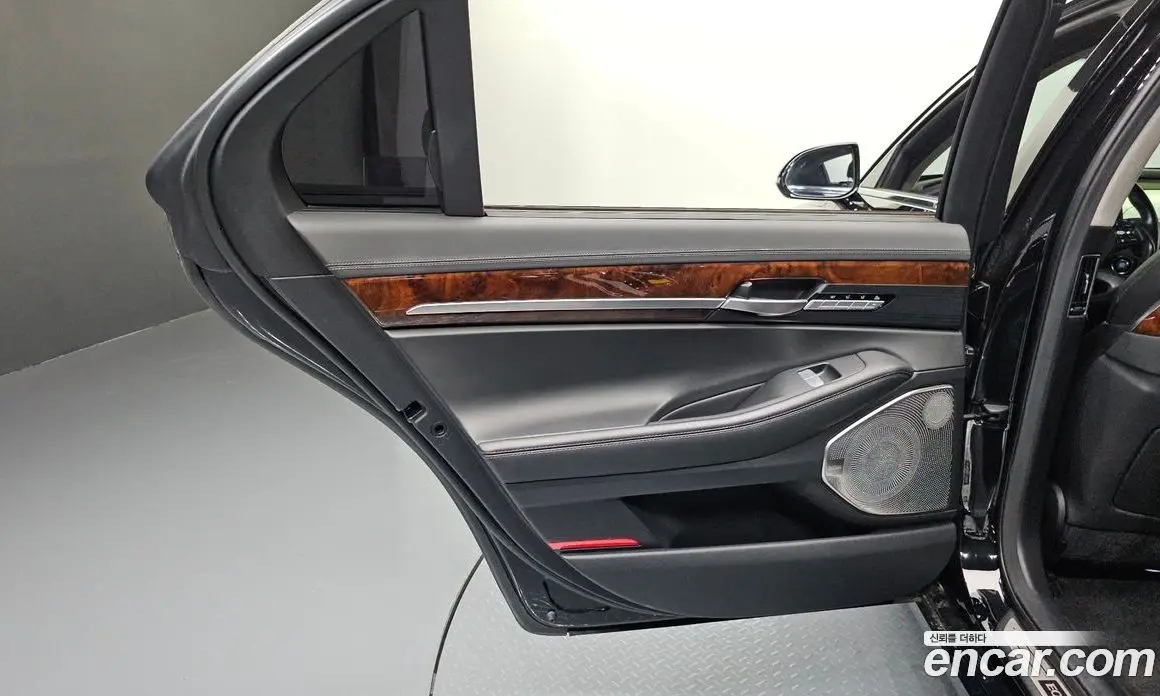 Genesis EQ900 2016 5.0 автомат (гидро), фото 15 Genesis EQ900 2016 5.0 автомат (гидро), фото 15