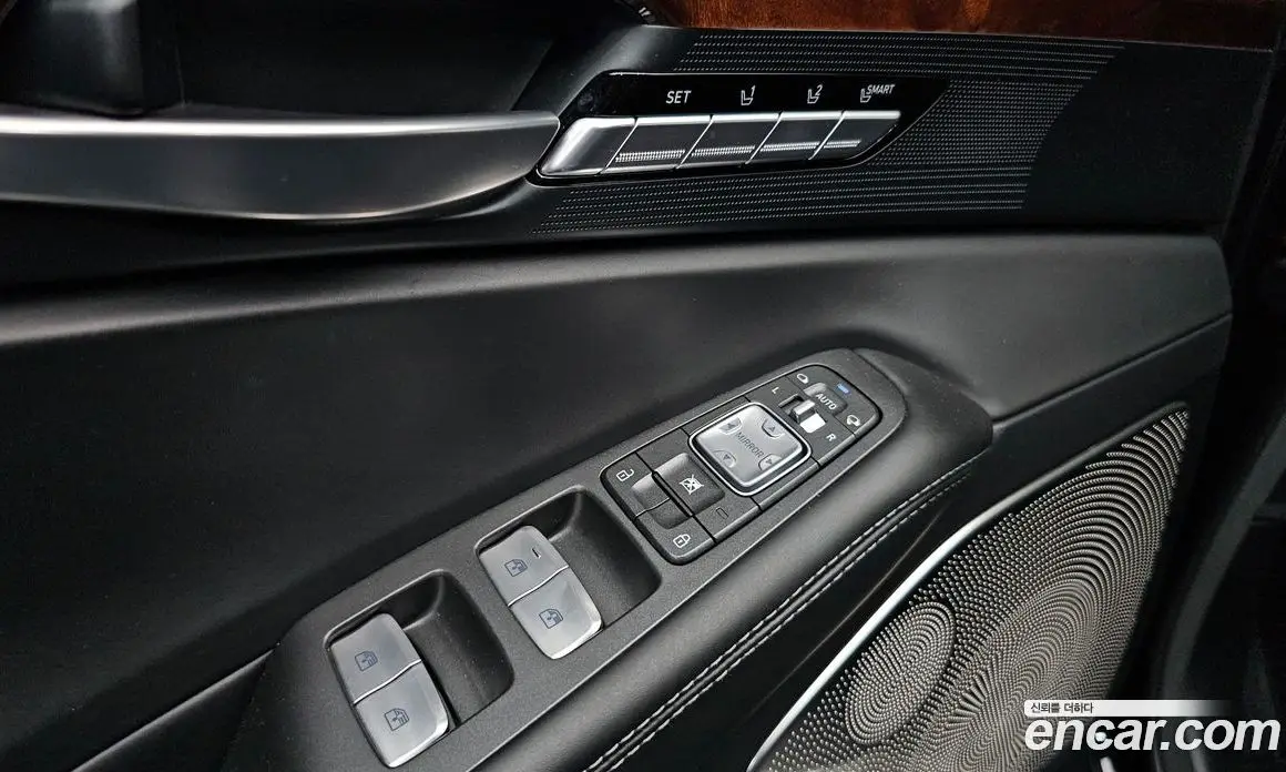 Genesis EQ900 2016 5.0 автомат (гидро), фото 35 Genesis EQ900 2016 5.0 автомат (гидро), фото 35