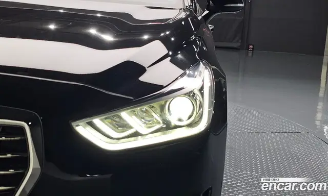 Genesis EQ900 2016 5.0 автомат (гидро), миниатюра 8 Genesis EQ900 2016 5.0 автомат (гидро), миниатюра 8