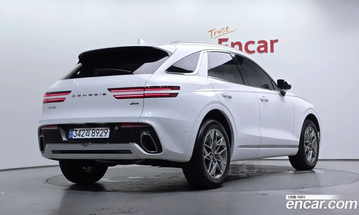 Genesis GV70 2022 2.5 автомат (гидро), фото 2 Genesis GV70 2022 2.5 автомат (гидро), фото 2