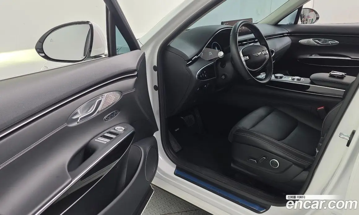 Genesis GV70 2022 2.5 автомат (гидро), фото 13 Genesis GV70 2022 2.5 автомат (гидро), фото 13
