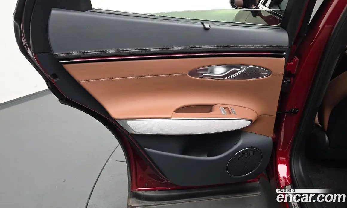 Genesis GV70 2024 3.5 автомат (гидро), фото 14 Genesis GV70 2024 3.5 автомат (гидро), фото 14