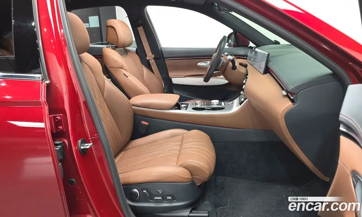 Genesis GV70 2024 3.5 автомат (гидро), фото 16 Genesis GV70 2024 3.5 автомат (гидро), фото 16