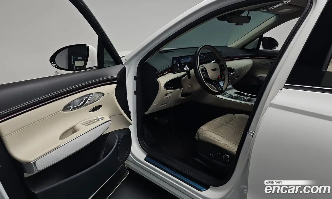 Genesis GV70 2024 2.5 автомат (гидро), фото 12 Genesis GV70 2024 2.5 автомат (гидро), фото 12