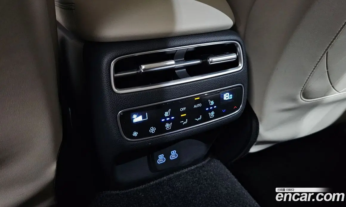 Genesis GV70 2024 2.5 автомат (гидро), фото 24 Genesis GV70 2024 2.5 автомат (гидро), фото 24