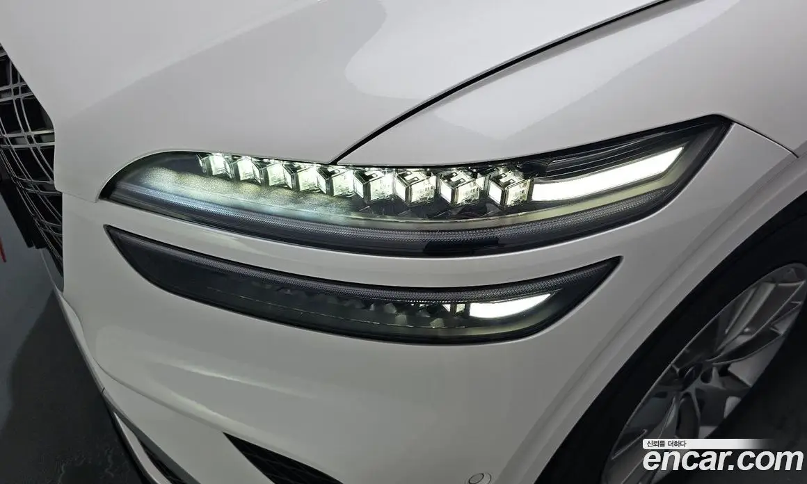 Genesis GV70 2024 2.5 автомат (гидро), фото 7 Genesis GV70 2024 2.5 автомат (гидро), фото 7