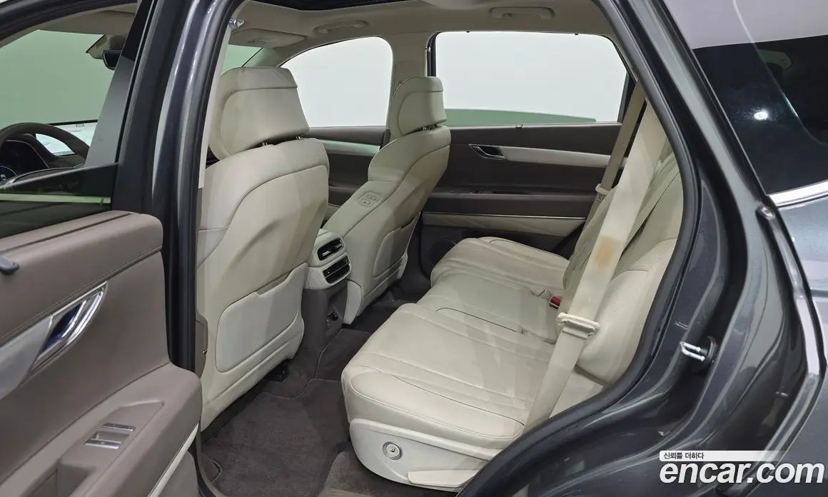 Genesis GV80 2021 2.5 автомат (гидро), фото 17 Genesis GV80 2021 2.5 автомат (гидро), фото 17