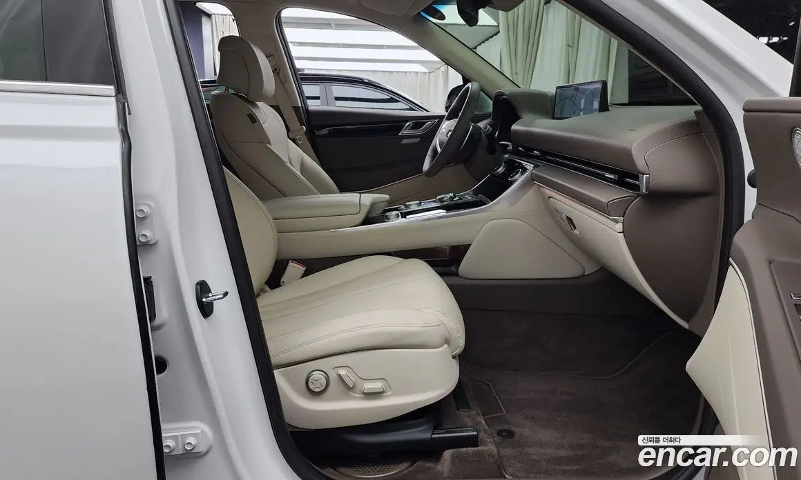 Genesis GV80 2022 2.5 автомат (гидро), фото 17 Genesis GV80 2022 2.5 автомат (гидро), фото 17