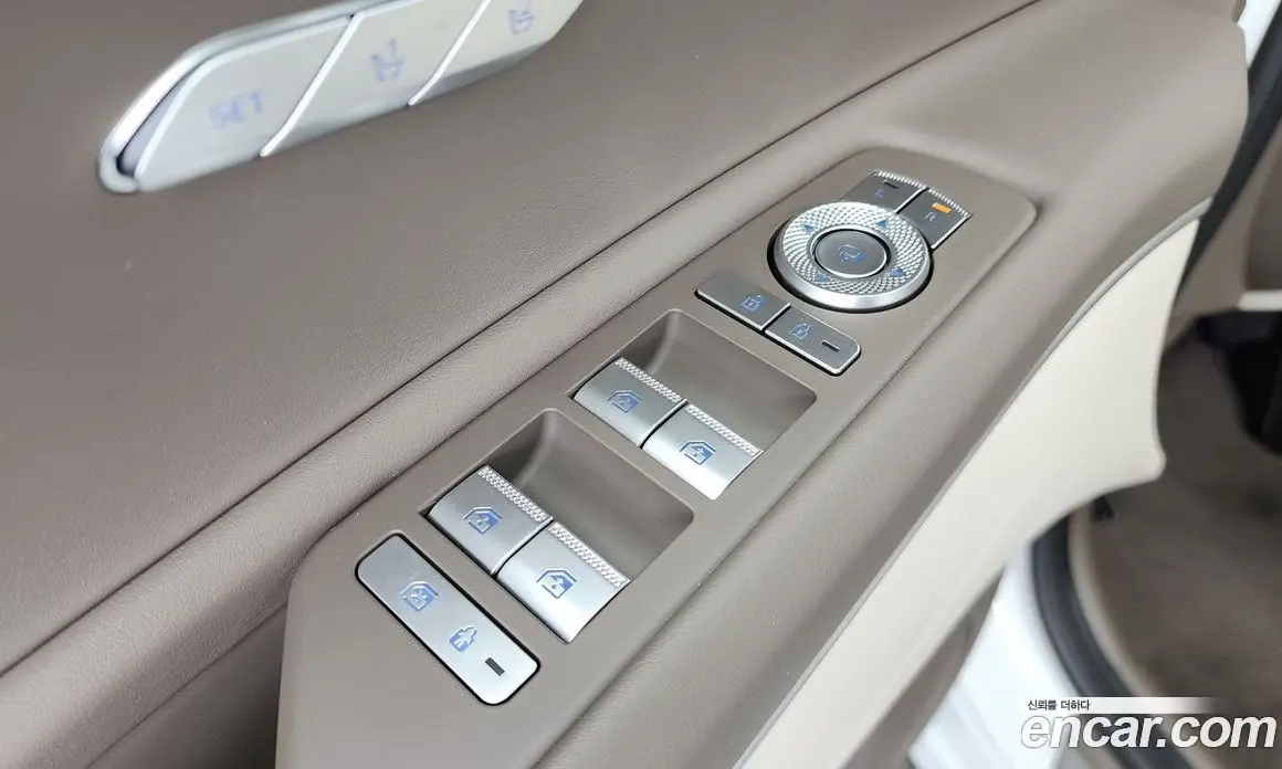 Genesis GV80 2022 2.5 автомат (гидро), фото 28 Genesis GV80 2022 2.5 автомат (гидро), фото 28