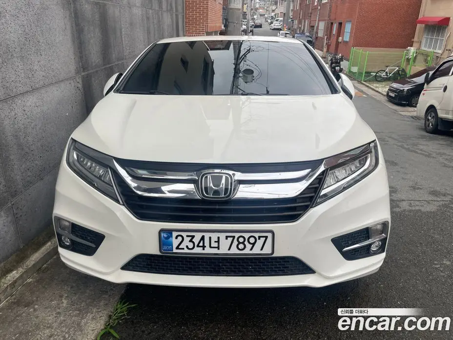 Honda Odyssey 2017 3.5 автомат (гидро), фото 3 Honda Odyssey 2017 3.5 автомат (гидро), фото 3