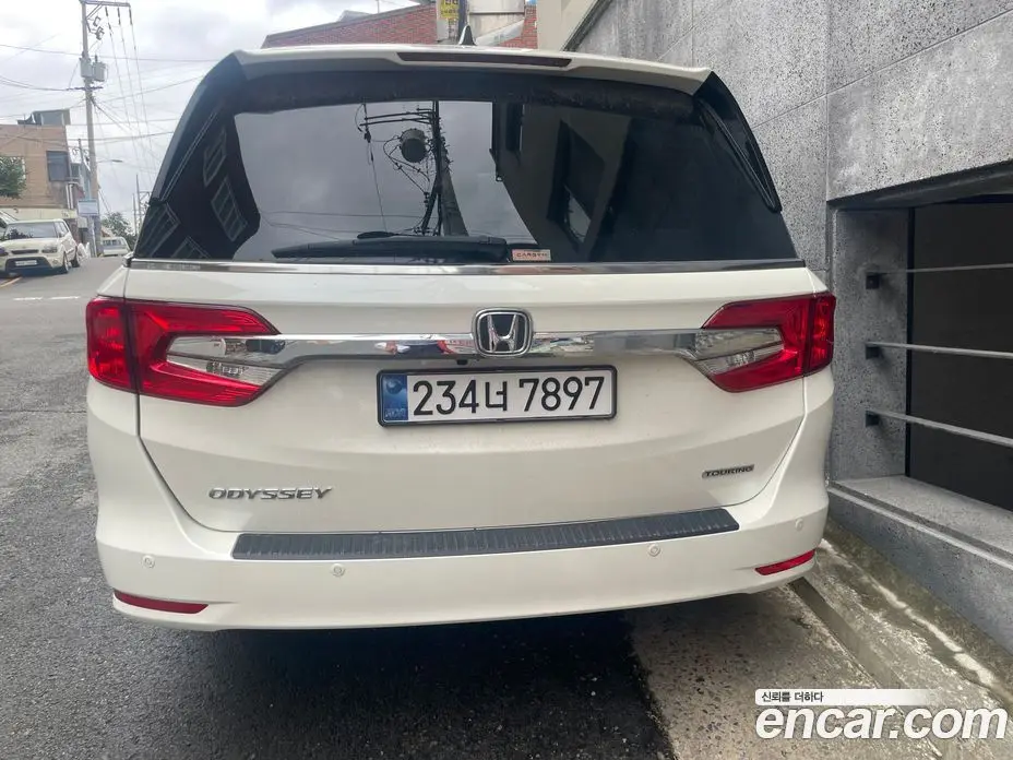 Honda Odyssey 2017 3.5 автомат (гидро), фото 4 Honda Odyssey 2017 3.5 автомат (гидро), фото 4