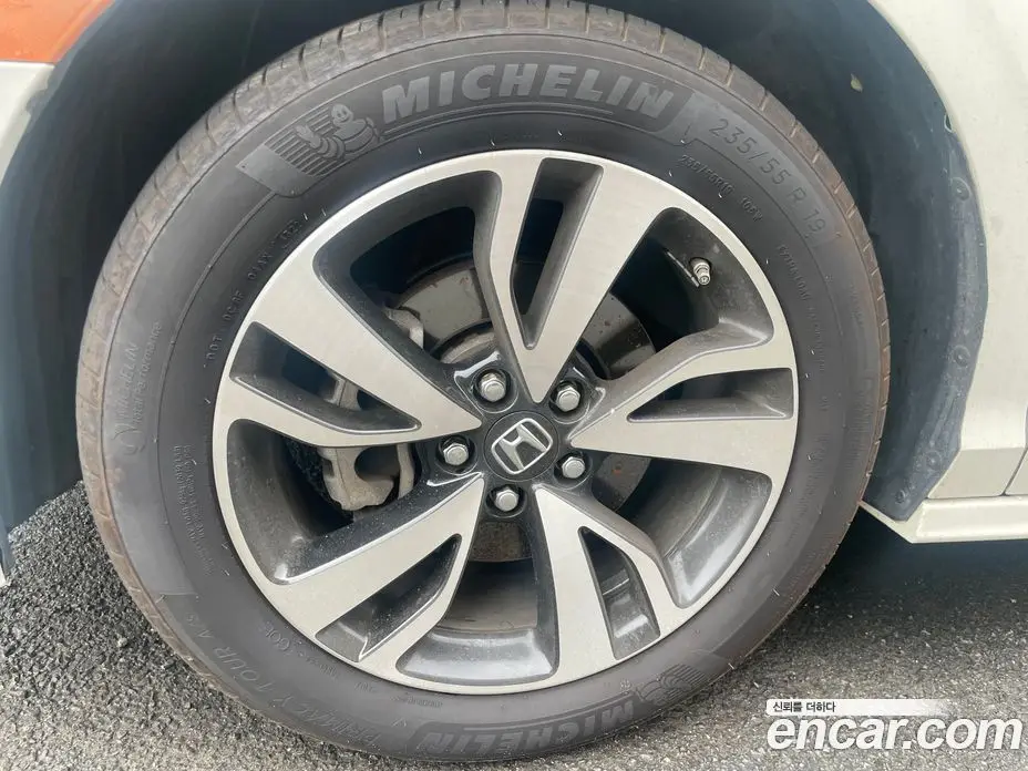 Honda Odyssey 2017 3.5 автомат (гидро), фото 5 Honda Odyssey 2017 3.5 автомат (гидро), фото 5