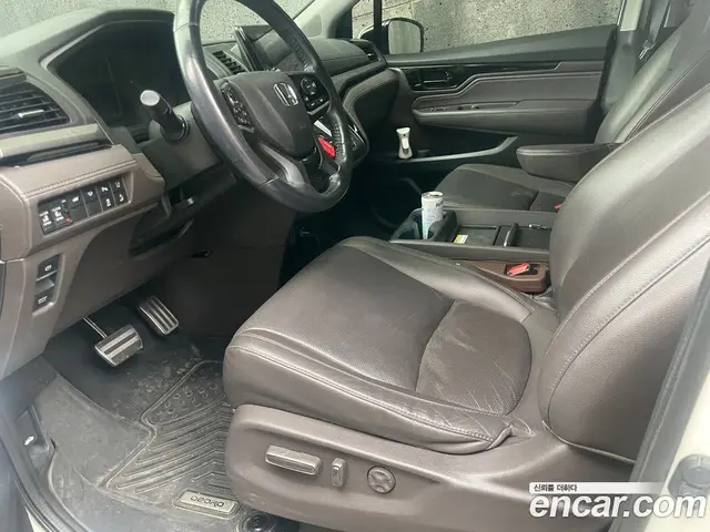 Honda Odyssey 2017 3.5 автомат (гидро), миниатюра 9 Honda Odyssey 2017 3.5 автомат (гидро), миниатюра 9