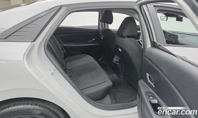 Hyundai Avante 2021 1.6 автомат (гидро), миниатюра 11