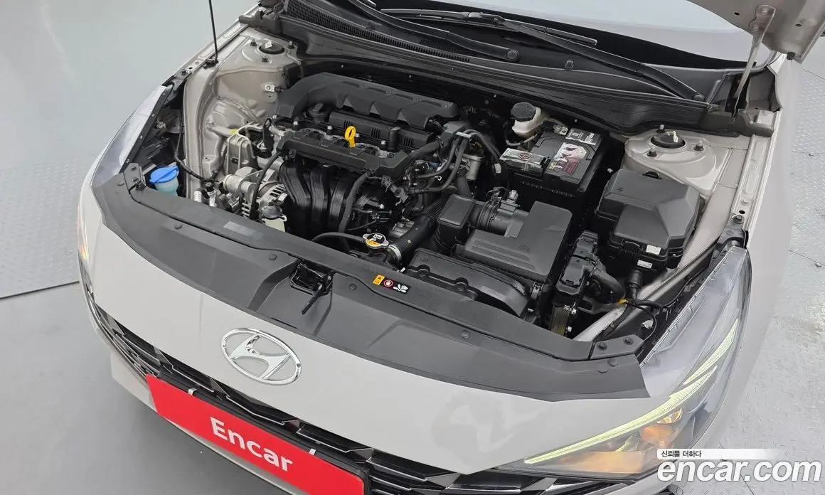 Hyundai Avante 2021 1.6 автомат (гидро), фото 6
