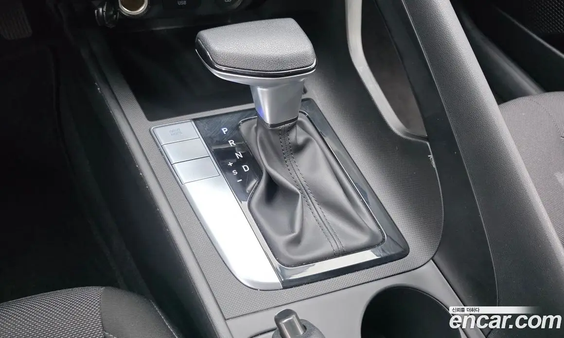 Hyundai Avante 2021 1.6 автомат (гидро), фото 9