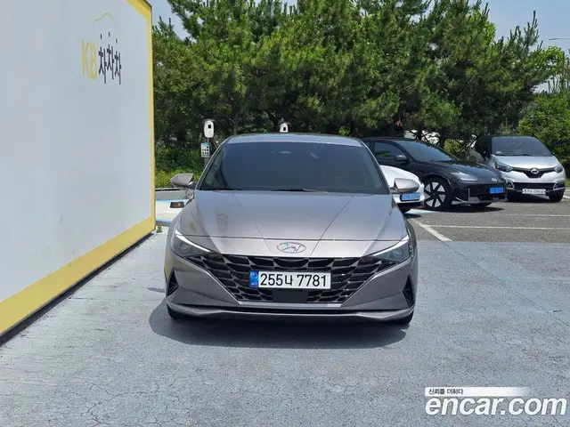 Hyundai Avante 2022 1.6 автомат (гидро), миниатюра 3 Hyundai Avante 2022 1.6 автомат (гидро), миниатюра 3