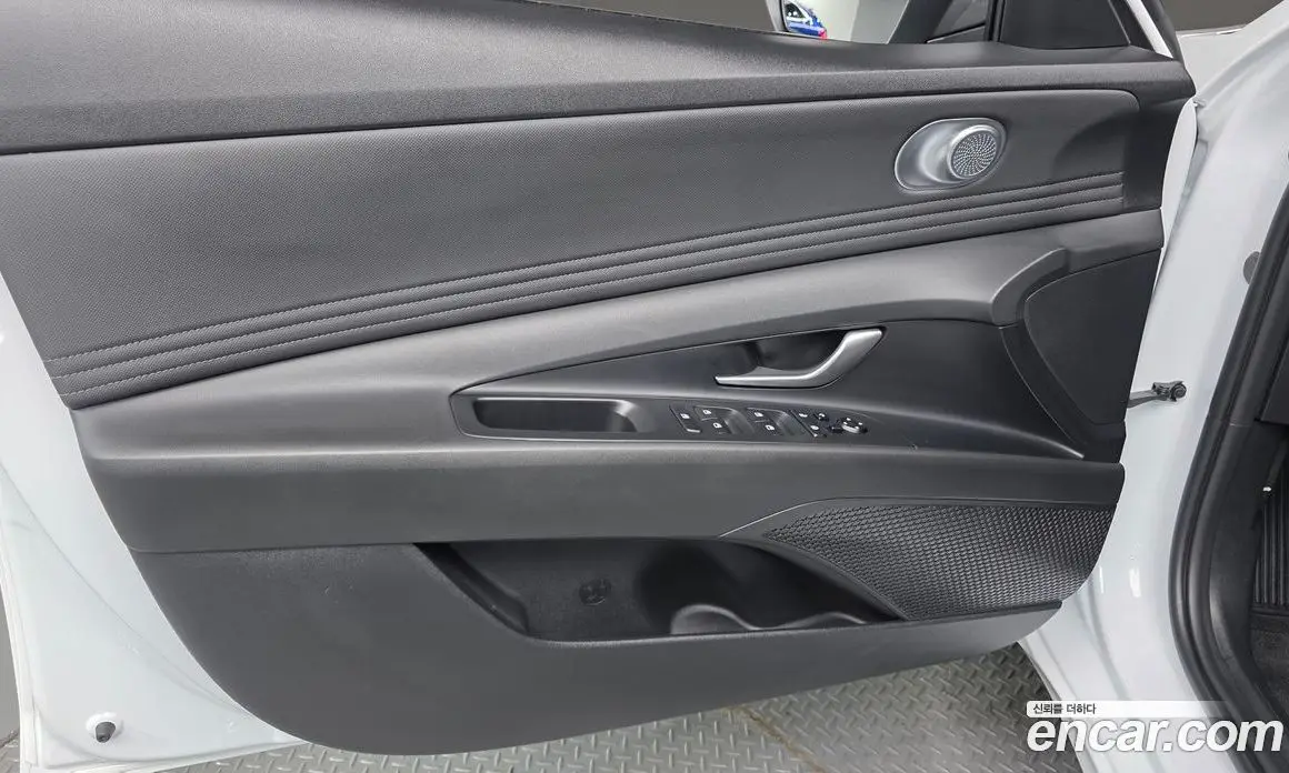 Hyundai Avante 2022 1.6 автомат (гидро), фото 14
