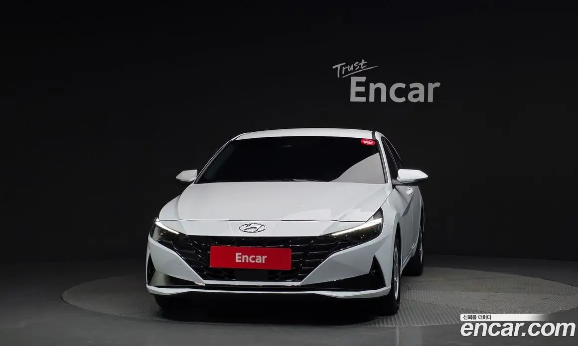Hyundai Avante 2022 1.6 автомат (гидро), фото 3