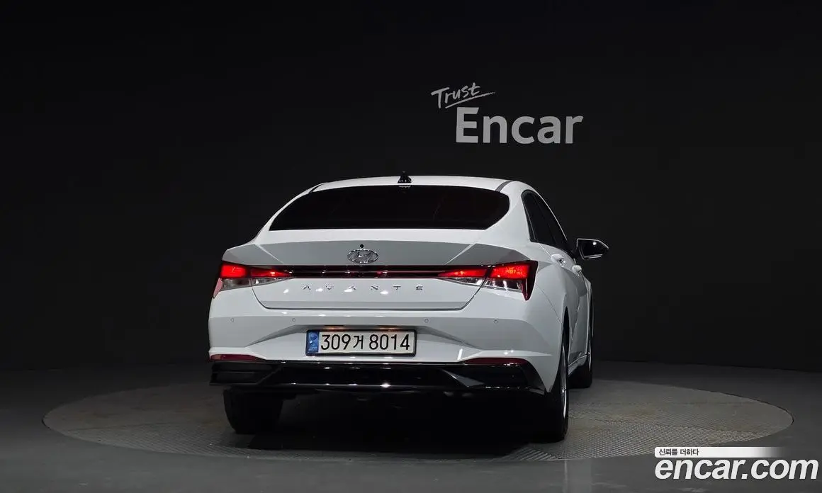 Hyundai Avante 2022 1.6 автомат (гидро), фото 4