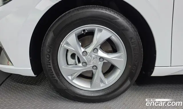 Hyundai Avante 2022 1.6 автомат (гидро), миниатюра 5