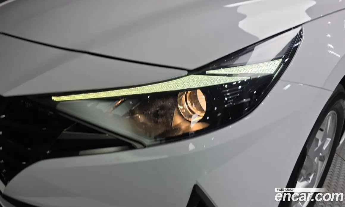 Hyundai Avante 2022 1.6 автомат (гидро), фото 8