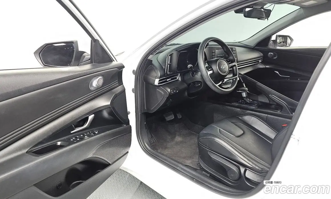 Hyundai Avante 2023 1.6 автомат (гидро), фото 10 Hyundai Avante 2023 1.6 автомат (гидро), фото 10
