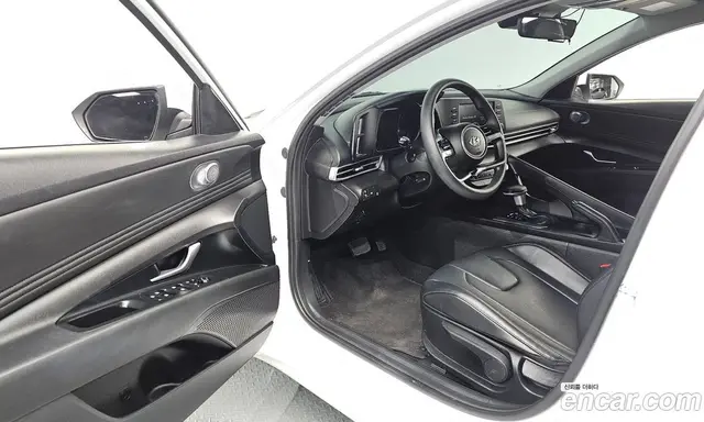 Hyundai Avante 2023 1.6 автомат (гидро), миниатюра 10 Hyundai Avante 2023 1.6 автомат (гидро), миниатюра 10