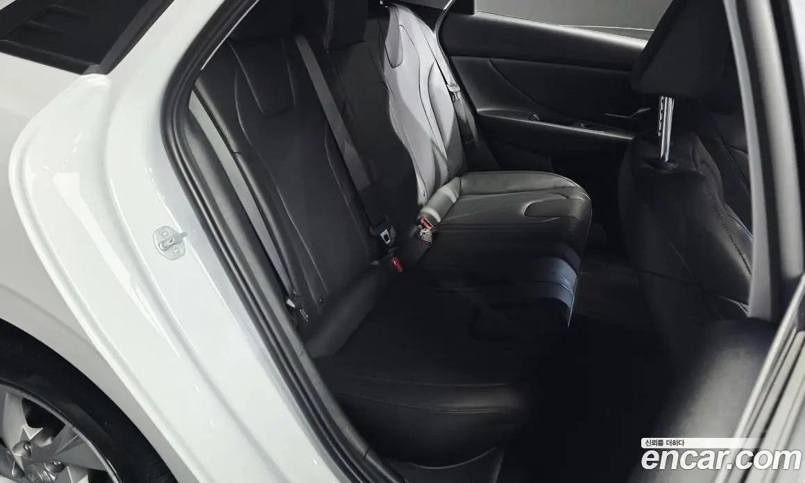 Hyundai Avante 2023 1.6 автомат (гидро), фото 17 Hyundai Avante 2023 1.6 автомат (гидро), фото 17